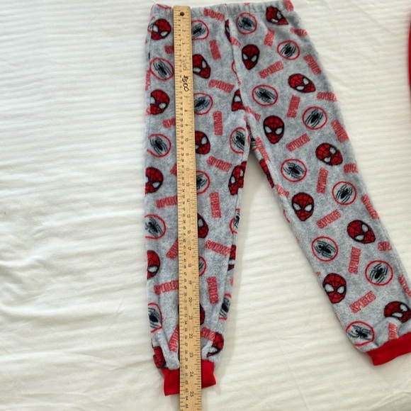 Marvel size 4 - 5 years Red / Gray Spider-Man Pajama Set - Picture 10 of 16